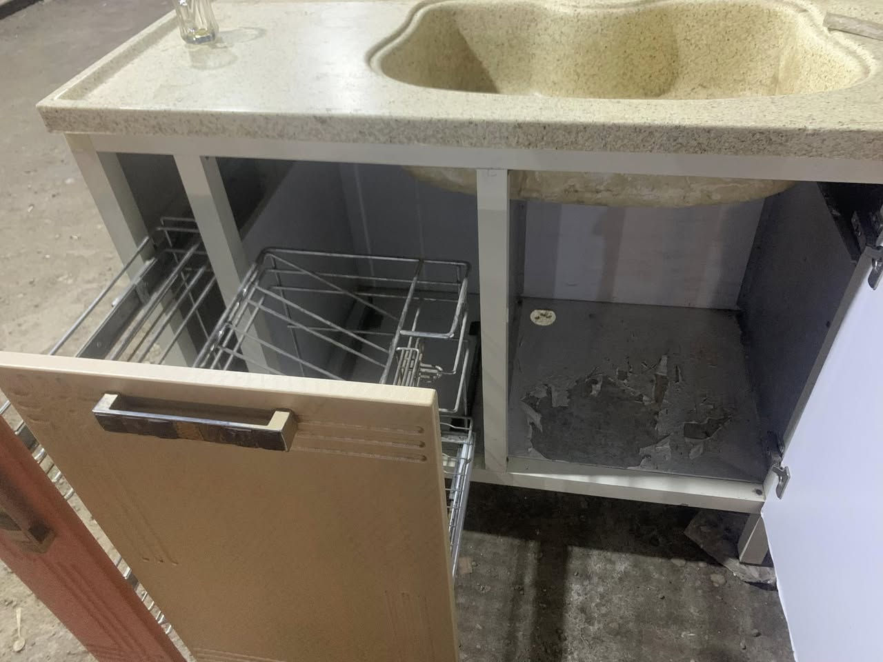 للبيع او استبدال اكثر من 11متر
خمس قطع داخل المنيوم ابواب اج دي اف مع طباخ اسحب الصوره وتعال خاص


**إذا كنت صاحب هذا الإعلان وتريد حذفه لأي سبب، رجاءا أرسل رسالة إلى الدعم الفني**