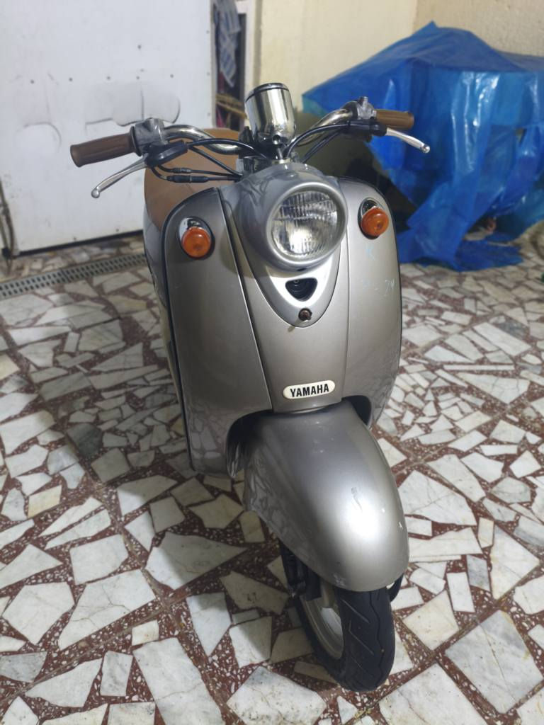 دراجه YAMAHA عبد الحليم للبيع بعدهي جديد صارلي 3 اشهر من خذته السعر 650 الف وبيه مجال الاسفتسار خاص اوه تصال على الرقم *********** عمارة, ميسان
