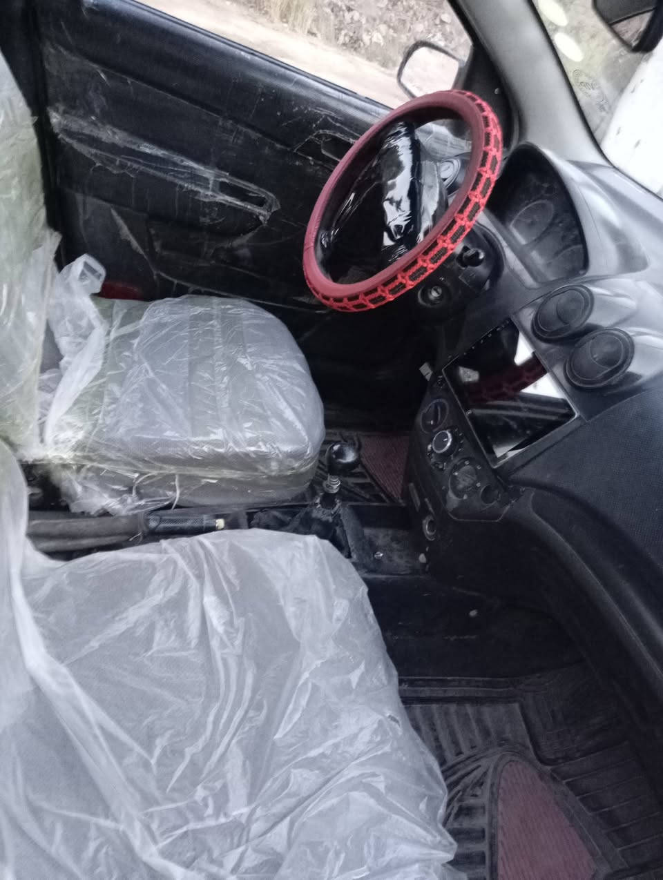 السلام عليكم
سياره للبيع افيو 2007 
سياره مصبوغه حزام جماليه مكفوله محرك وكير 
السعر 48 وبيها مجال المكان نجف للاستفسار الاتصال على الرقم ***********
