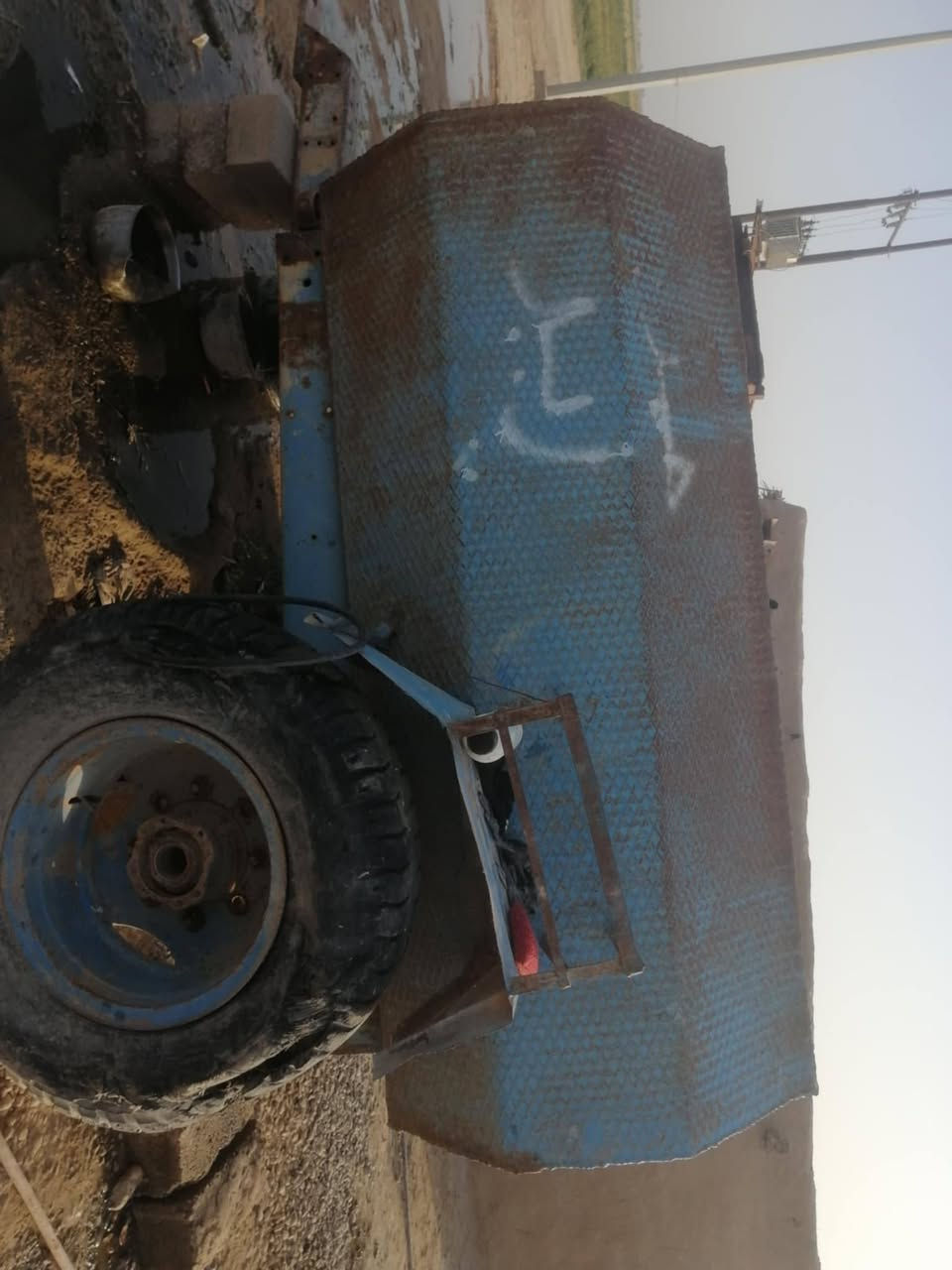 السلام عليكم مقطوره للبيع شاصي حديد تقيل تكمه بس اتانكي صاير بيه خياس للبيع السعر اتصل عل رقم *********** المكان في المعيبدي العلم
