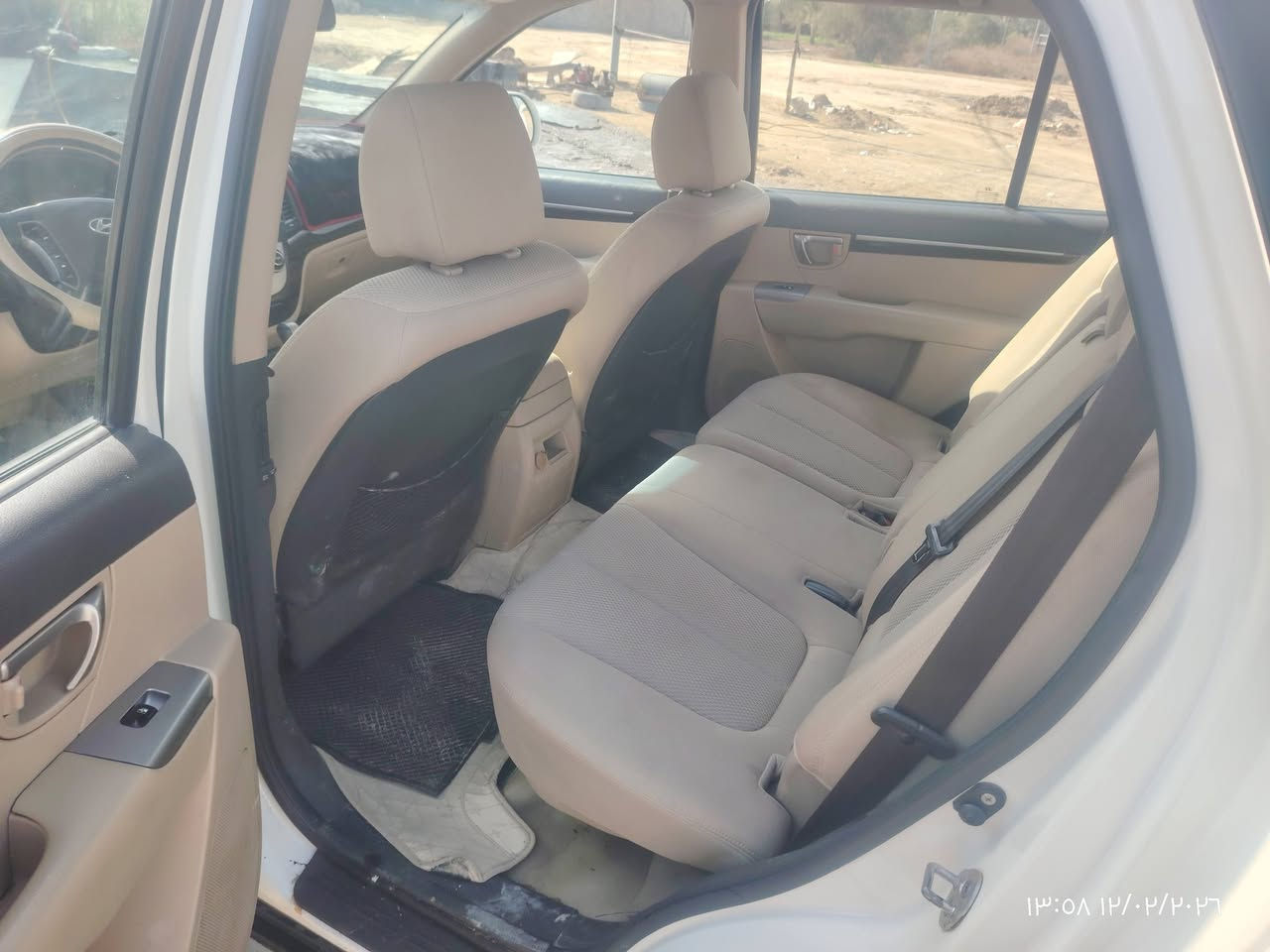 سنتافيا موديل ٢٠١١ كفالة عامة شمالية تحويل او وكالة فول مواصفات عدا البصمة مكينة ٦ سلندر السعر ١٥٧ مكان السيارة صويرة طريق المطار للتواصل ***********
