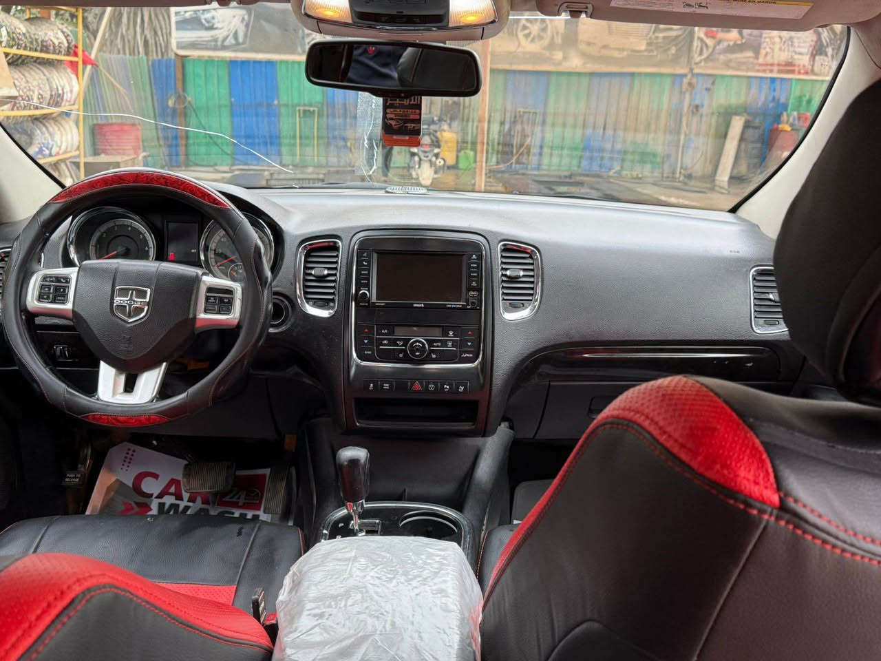 السلام عليكم اخوتي. 
للبيع او مرواس حسب الرغبه. 
دورنكو 2013. 
حادثها جاملغ خلفي .
والسياره مصبوغه حزام بأمريكا قبل لا تدخل للعراق 
محرك السياره Heme 5.7 v8
السياره فول مواصفات عده البصمه والفتحه 
فول تحكمات 
رادار امامي لكن ممشدود 
تبريد كطعتين 
كشنات كهرباء جلد 
السياره بأسمي تحويل مباشر 
العنوان بغداد ' الكاظميه
السعر 167 وبيها مجال بسيط للشراي 
للأستفسار هذا رقمي ***********
واتساب متوفر بغداد, العراق
