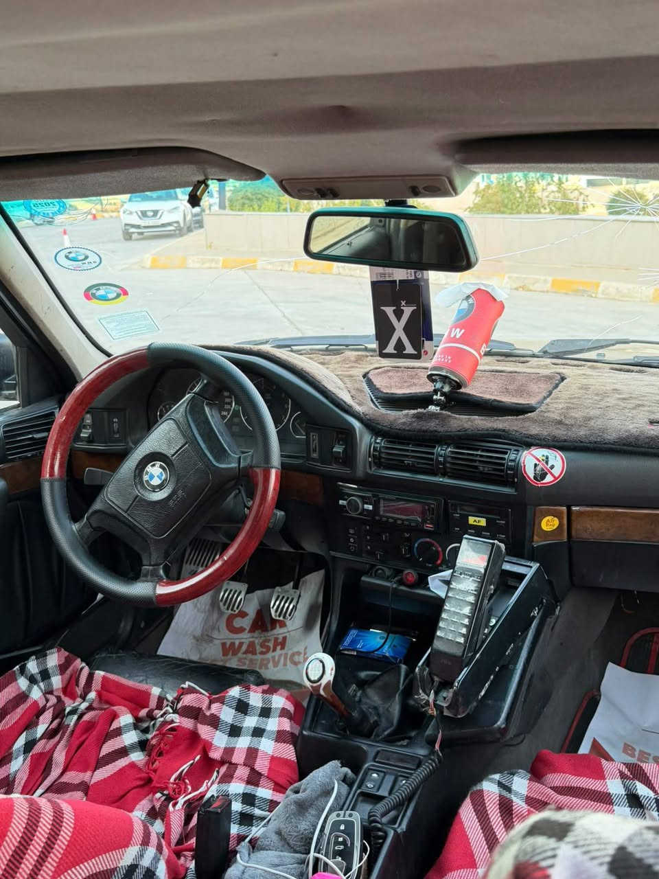 سلام عليكم 🤚
*********** 📞 
سعر ( 60 ) وبي مجال 💵💸 
بي ام( 520 ) موديل (95) 
 😉🚘رقم ( اربيل  انكليزي)
محرك ديجيطل⚡️
كير عادي ⚡️🕹️⭐️
كير و محرك جديد شرط ♦️💯
بجم عريض 
جام كهربائي شغال 
تبريد تدفئة شغال  ❄️🛑
كوشن سياحي جردت💥
طخم ويالة جديد M
طخم تاير جديد 🆕 💯
سيارة شغال كونترول👍
صدر امامي خلفي جديد 
سنوية هزة  بسمي ♦️
شرط تحويل وكالة ✔️
صبغ عام لجمالية بدون ظربة 🔶💯 
مكانها كركوك

*********** كوردي
واتساب📞
***********عوربي كركوك, العراق

