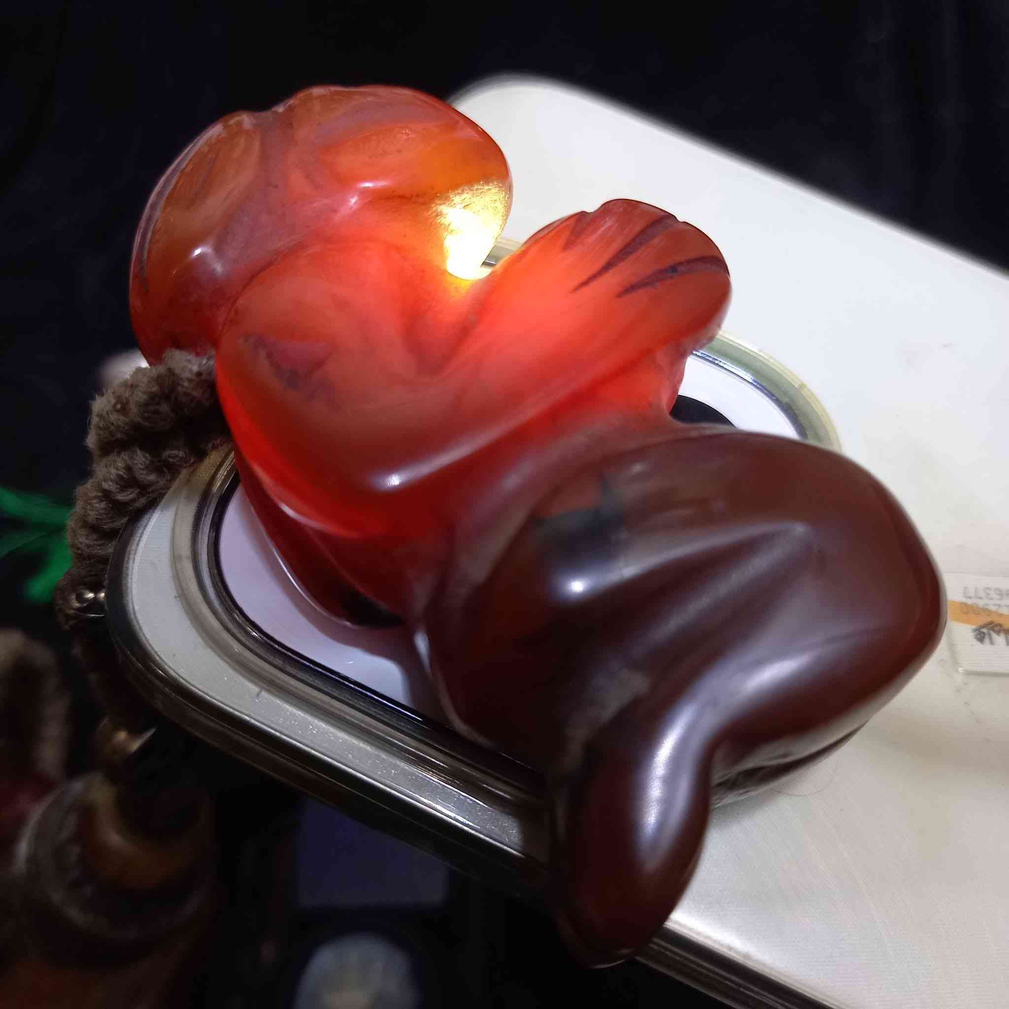 حجره عقيق يماني قطعة قديمة مرصودة العنوان بغداد يوجد خدمة توصيل كافة محافظات العراق اي سؤال او أستفسار واتساب او الاتصال بالرقم
***********
