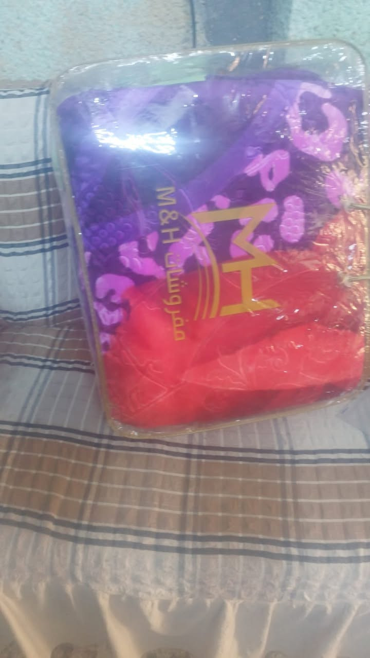 بطانيات للبيع 
وحده 8 كيلو 37
وحده 6 كيلو 30 
جديد ممستعمل للبيع


**إذا كنت صاحب هذا الإعلان وتريد حذفه لأي سبب، رجاءا أرسل رسالة إلى الدعم الفني**