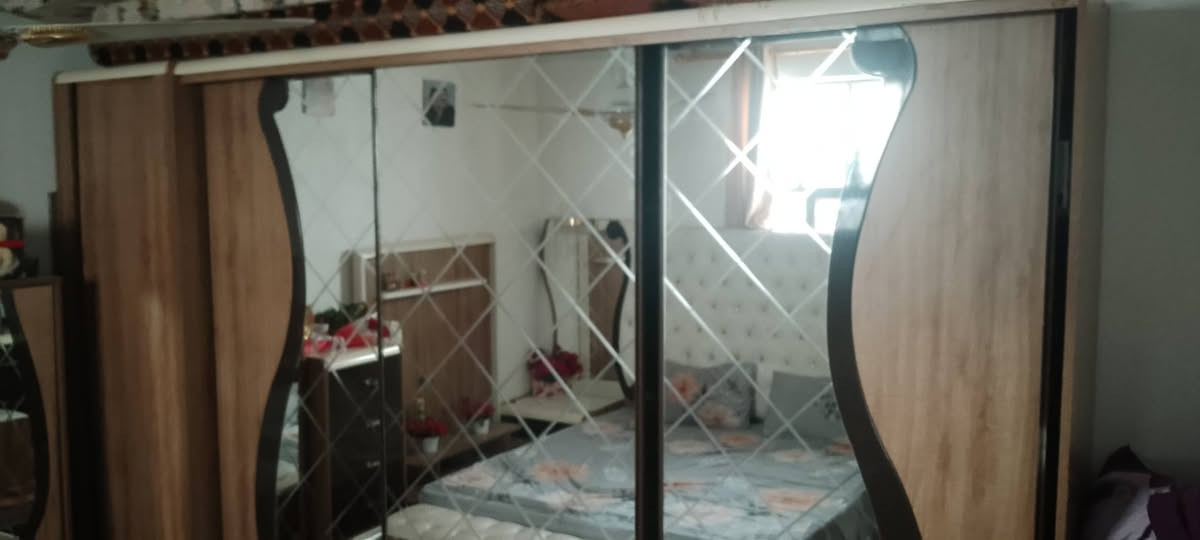 غرفه البيع تركي صاج ست قطع وياه تصال ع ***********
