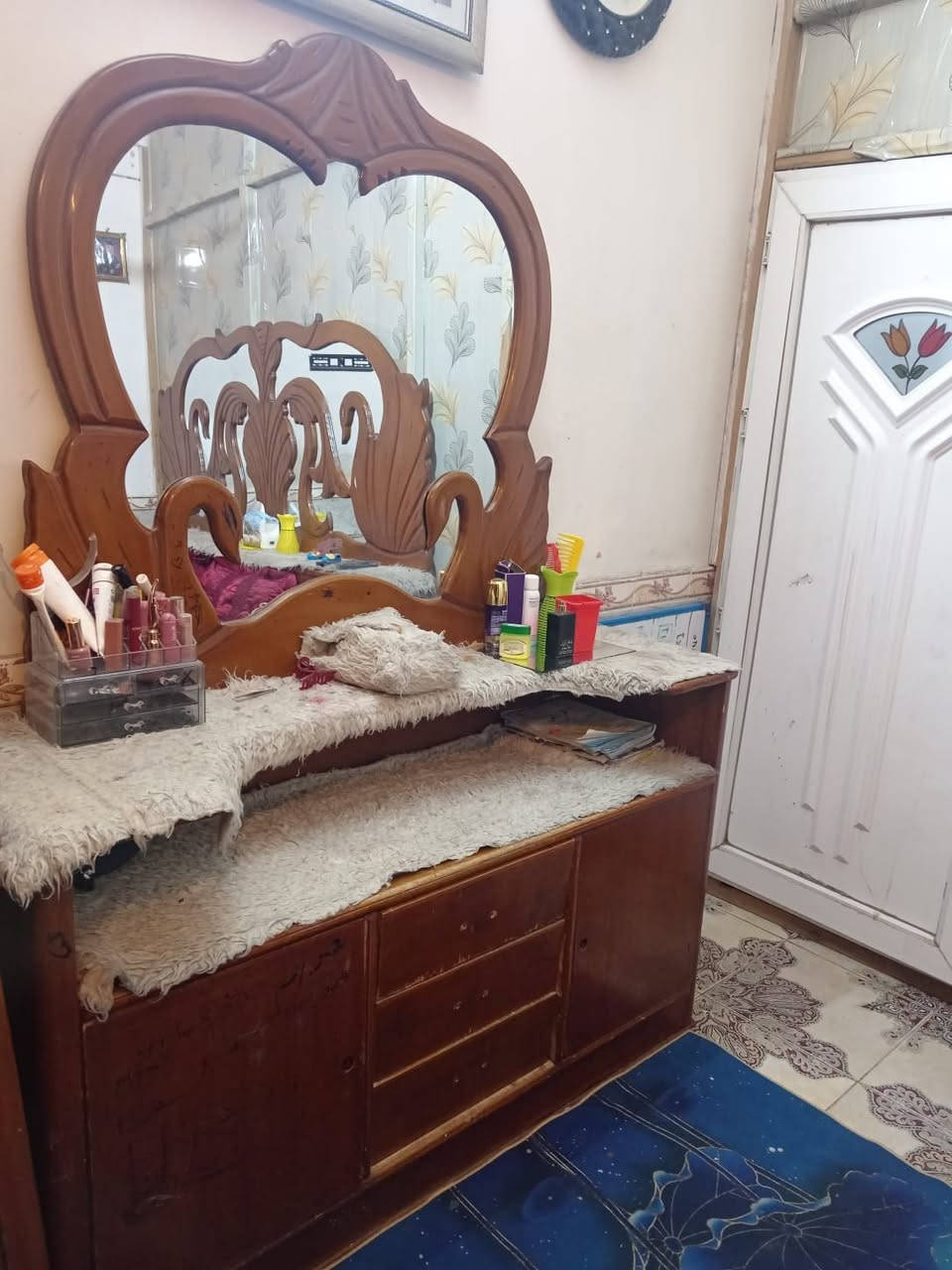 غرفه اخشاب ميتة للبيع ***********
