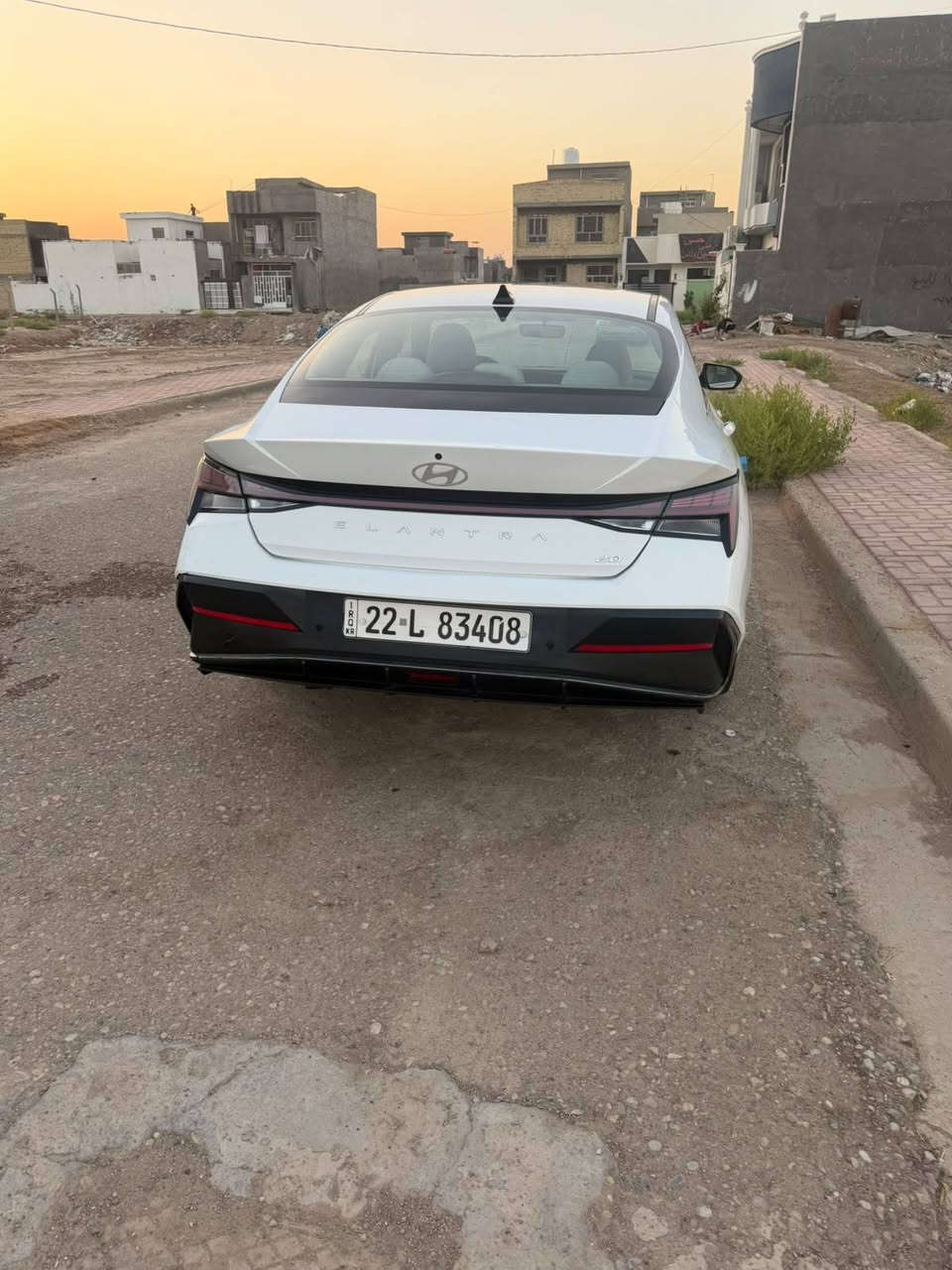 النترا للبيع موديل ٢٠٢٤ خليجي فول مواصفات رقم شمالي محرك ٢٠٠٠ السياره مكفولة من الصيغ والتبديل هزه جديده والتحويل ثاني يوم عدى شخط بسيط جدا في الباب الخلفي عكس جهة السائق مكحل السعر ١٦٥ وبيها مجال حگ الجيه عنوان السياره بغداد المدائن 
***********
