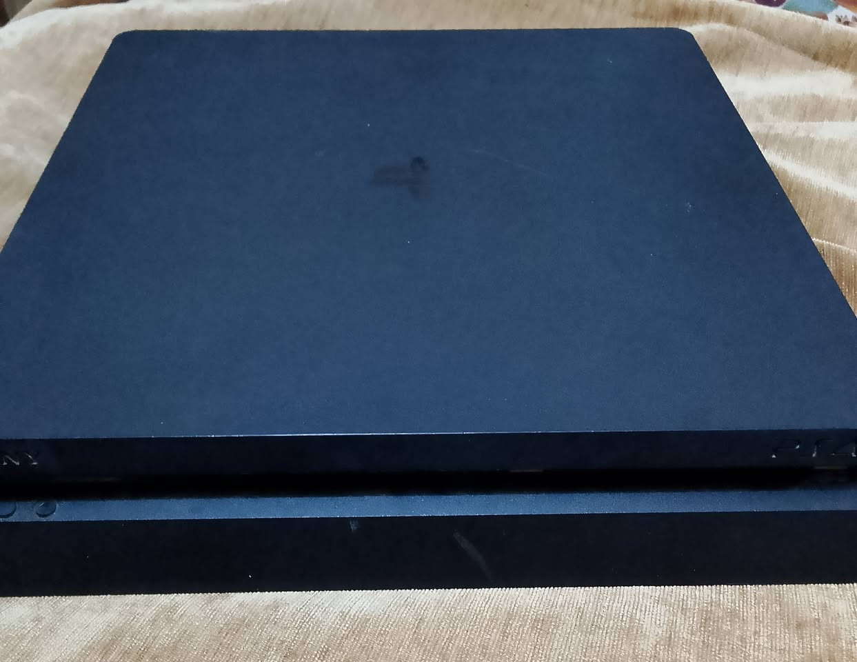 السلام عليكم 
جهاز PS4سلم
اونلاين ويا يدتين
نظافة100٪
سعر350وبي مجال


**إذا كنت صاحب هذا الإعلان وتريد حذفه لأي سبب، رجاءا أرسل رسالة إلى الدعم الفني**