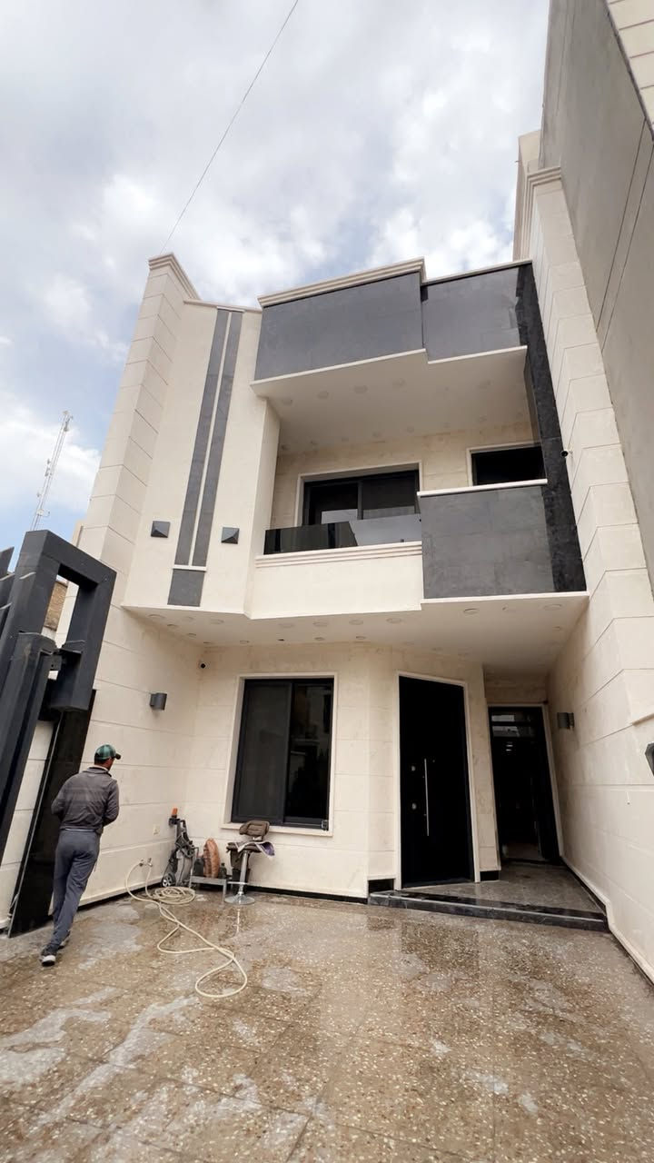 السلام عليكم جزء من عملي تغليف الواجهات بلمرمر الطبيعي  اسعار مناسبه وشغل درجه اولى وتسليم مهندس للاستفسار ***********
