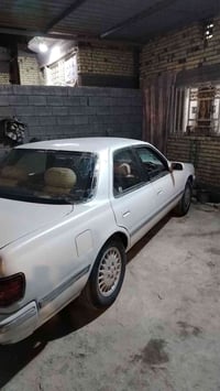 كرسته91 مسطره كير ومحرك مكفولات السياره معمره وجاهزه سستم جديد السعر ٤...