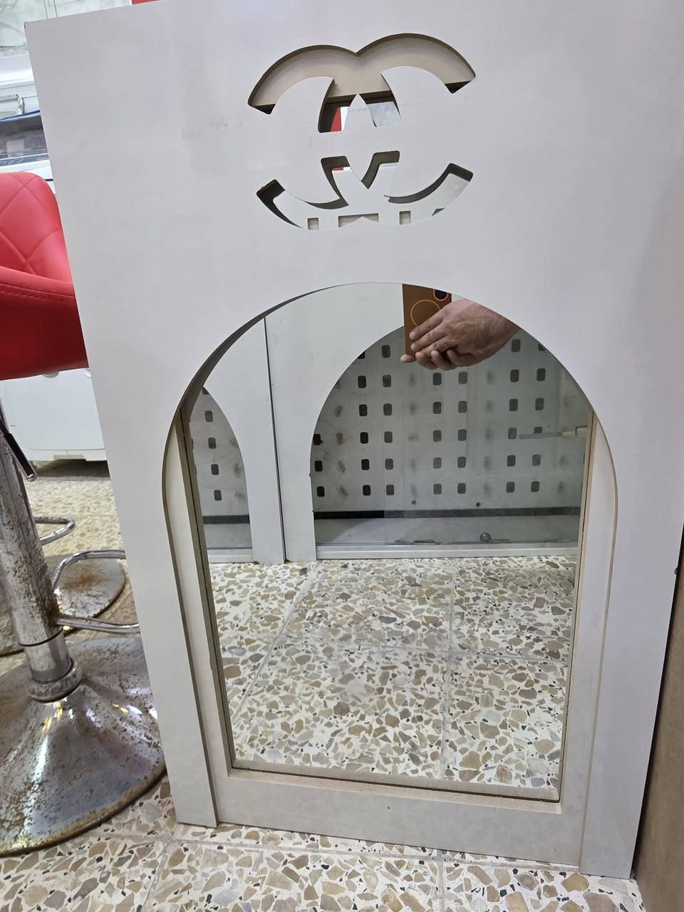 جدد غير مستخدمات بسعر جدا مناسب العنوان بغداد المنصور ***********
