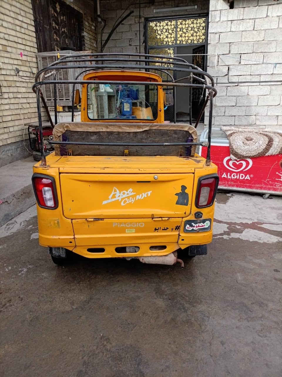 سلام عليكم تك تك بياجو موديل 21 تجفيت جديد شركة جادر جديد اوراق كاملة شرط لترقيم محرك نكرة مكاني بغداد عارضهة ب2 مكاني بغداد رقمي ***********
