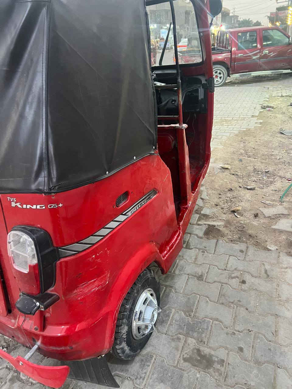 سلام عليكم تكتك موديل 20خير من الله ما ناقصها اي شي مكينه مال 21نضيفه وحلوه سعر 3000وبيها مجال مكاني بغداد المحموديه رقم ***********
