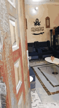 سلام عليكم بيت طابو زراعي بيه وصل بلديه وماء وكهرباء للبيع بزديناويه بشارع لمركز  يم جامع الحكيم  بلفرع لمقابيله طابق الاول بناء طابوق غرفتين  ومنور وصاله وديوانيه ومطبخ وحمامات داخليه وخارجيه مانقصه شي 
وثاني بناء فرمستون بس عكاده   بيه 4غرف
مساحه 180  
كهرباء فول ومجاري كله ثقيله  
سعر 100وبيه مجال قليل
تصال ***********
