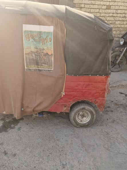 السلام عليكم بدي تكتك  للبيع موديل2017هوه والجادر والبواري والدوشمه السعر 175 يحتاج اله ترتيب بسيط المكان بغداد جسر ديالى القديم
*********** جيب وياك سياره حمل واخذه
