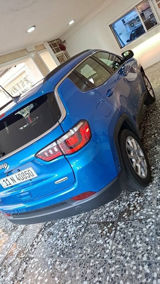 السلام عليكم للببع كونبارس موديل ٢٠٢٣
وارد امريكي ماشية ٢٢ميل 
حادثهة جاملغ خلفي وباب فقط 

سيارة جديدة وخير من الله 
البارحة رقمتهة 

نص موصفات 

مكينة ٢٠٠٠ تيربو 
كير مكينة لغود شواصي مكفولة 
بجم كبس 

السعر ١٨٥ ورقة وبيهة مجال 

ترهم اقصاط حسب المقدمة والتفاق 
P7707121246 بغداد, العراق


**إذا كنت صاحب هذا الإعلان وتريد حذفه لأي سبب، رجاءا أرسل رسالة إلى الدعم الفني**