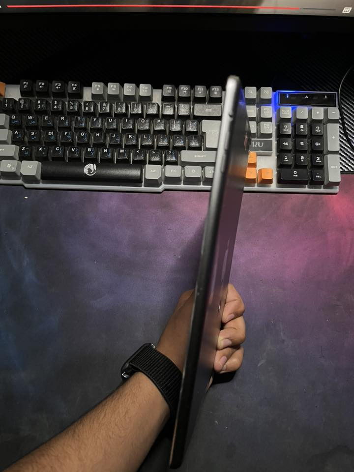 سلام عليكم ايباد ابل اصلي  apple ipad Air للدراسه للالعاب اطفال سعر 75 مكاني واسط الشراي يتصل على الرقم ***********
