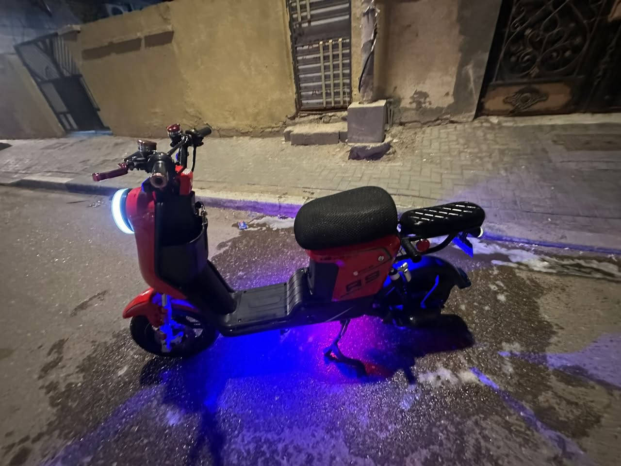 السلام عليكم
) للبيع (
دراجه R9
بطاريات حجم22 صارلي سبوعين من شديتهن

مزود عقل رياضي

شادله عمبارات رياضي

شادله دبلات رياضي

الدراجه كامله مابيه اي نقص من كل النواحي 
السعر꧁꧂500꧁꧂
وبيه مجال للطيبين
للأستفسار***********
