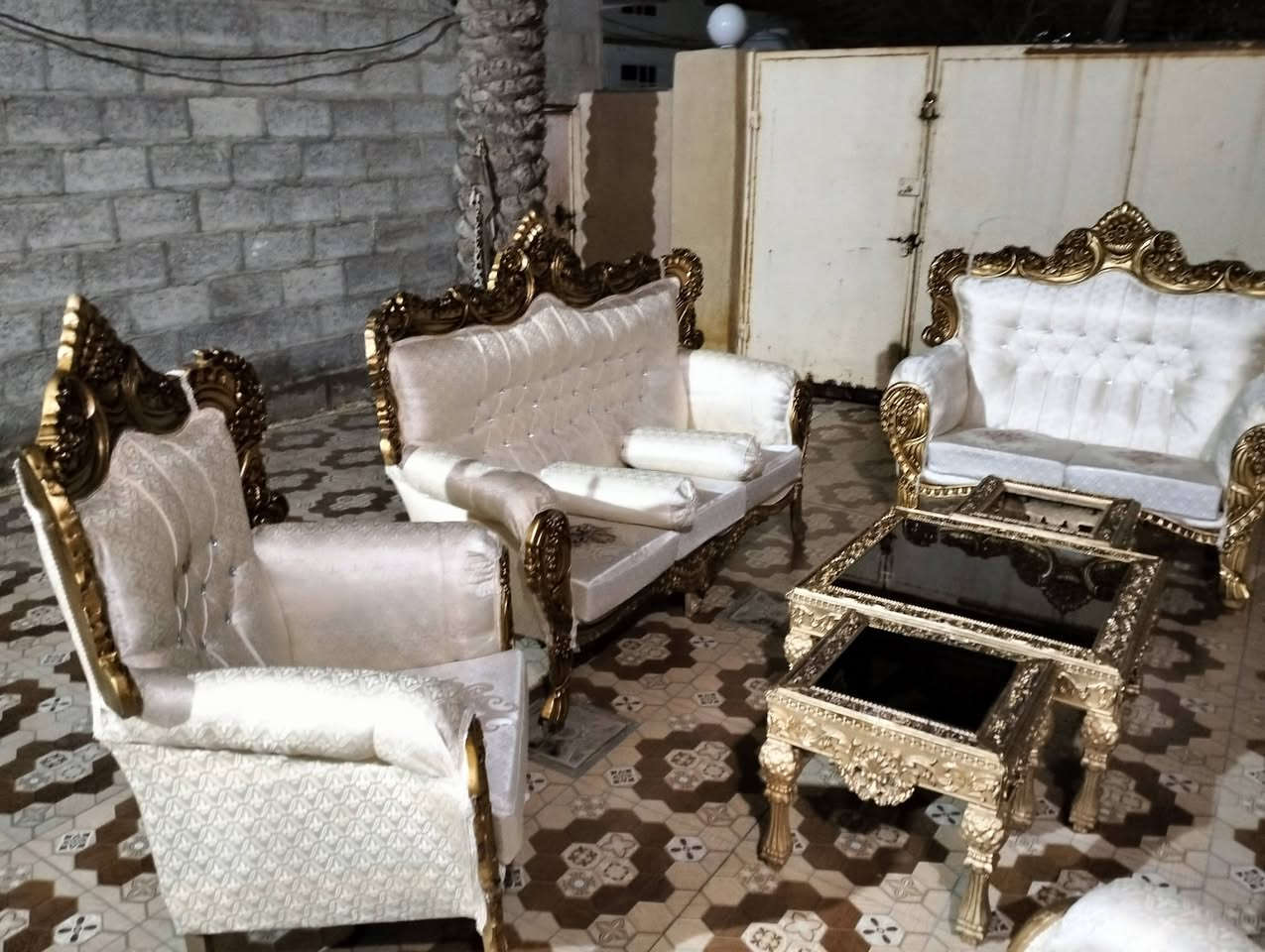 تخم ملكي مع طبلات جديد غير مستخدم 10نفرات السعر 450الف قفل مكلف بلنشر والشراي يتصل بالرقم ***********المكان بعقوبه بهرز
