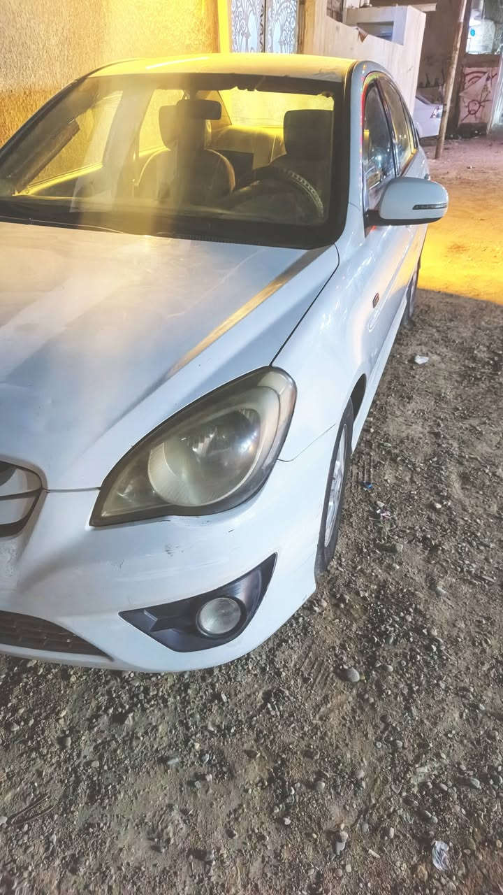 سلام عليكم اكسنت رياضي 20011/    رقم بغداد نكليزي سياره وارد كوري نضيفه /مكلف بل نشر رقم الهاتف ***********\ سعر 95/ بيه مجال حك الجيه
