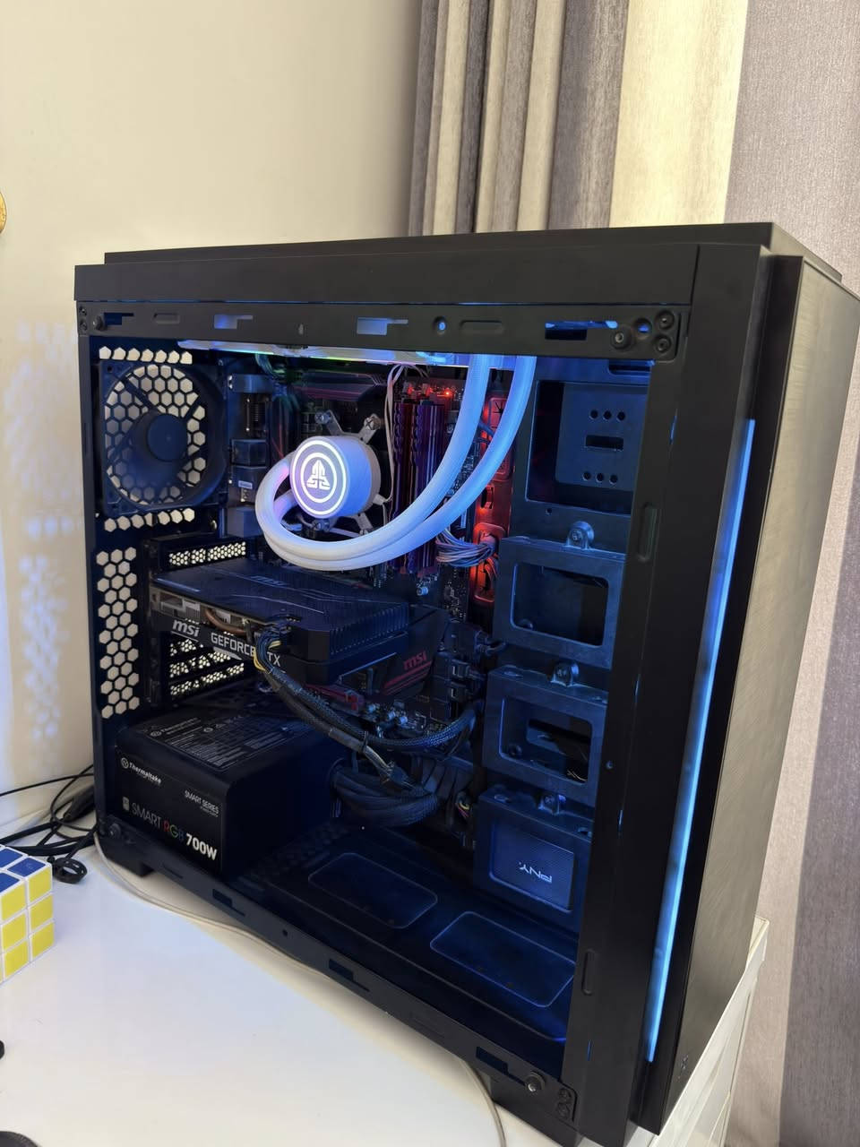 السلام عليكم عندي pc كامل سعر 720 الف مع التوصيل
شاشة hp 25mx 144hz 
كرت 2060 6gb msi ventus
معالج 5600
رام16 كيكا xpg ddr4
مذربورد x470 msi
بور 700w ثرملتيك 
وهارد ssd240 كيكا وهارد hdd1 تيرا
ومبرد مائي من فانتك 240
وكيبورد وماوس لوجتك g502 se hero


**إذا كنت صاحب هذا الإعلان وتريد حذفه لأي سبب، رجاءا أرسل رسالة إلى الدعم الفني**