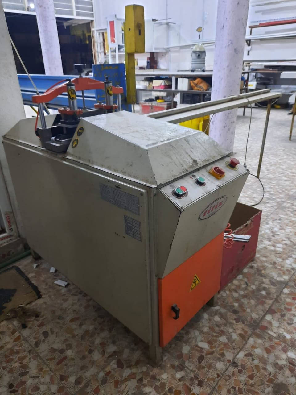 معمل PVC تركي سنكل فيز للبيع السعر بل يرضي الله والمعقول مكاني نجف
***********
