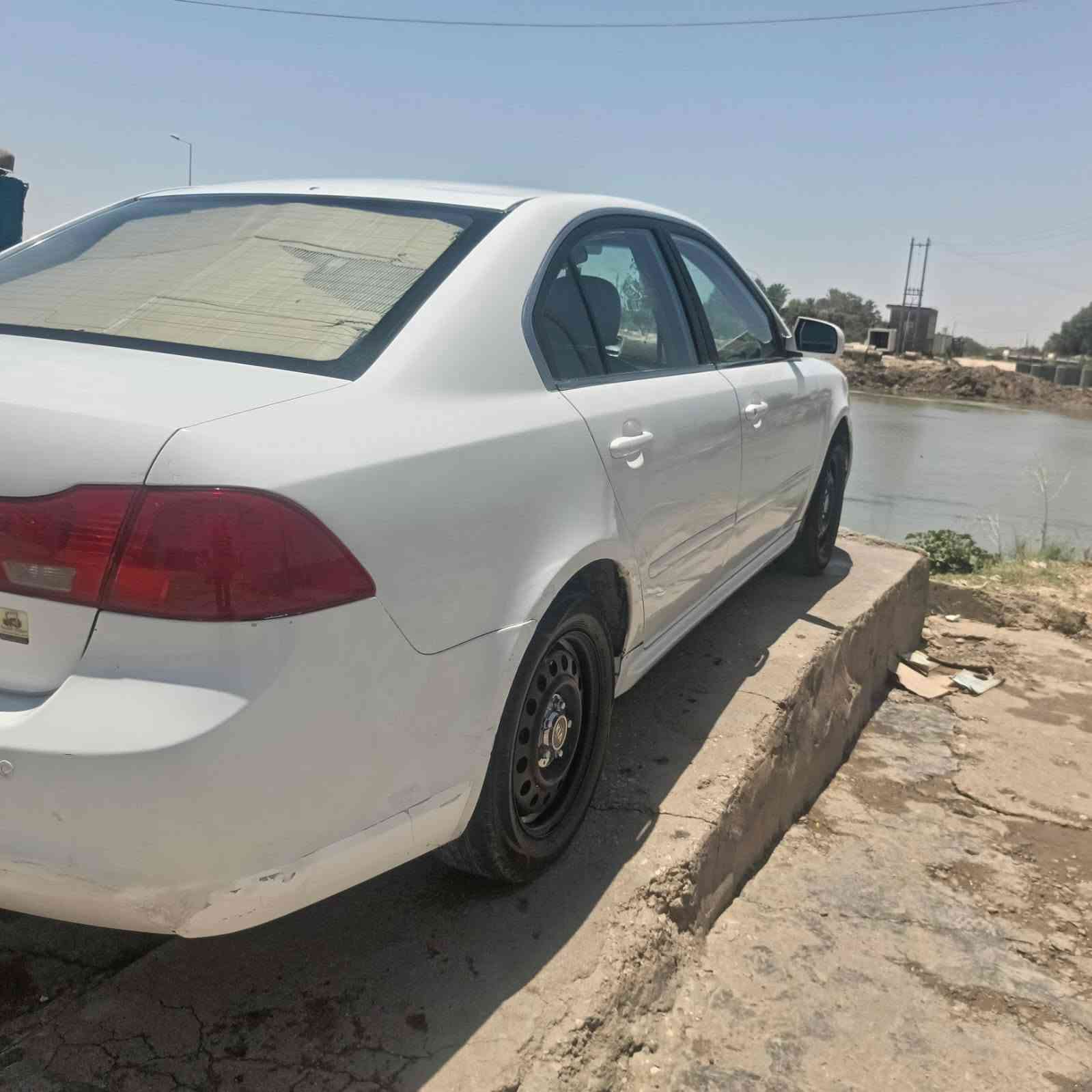 سلام عليكم سياره كيا لبيع جاهزة من كلشي حداده تبريد مكينه كير خير مديل 9 من الله العنوان ذي قار الشطرة السعر 95 رقم ***********

