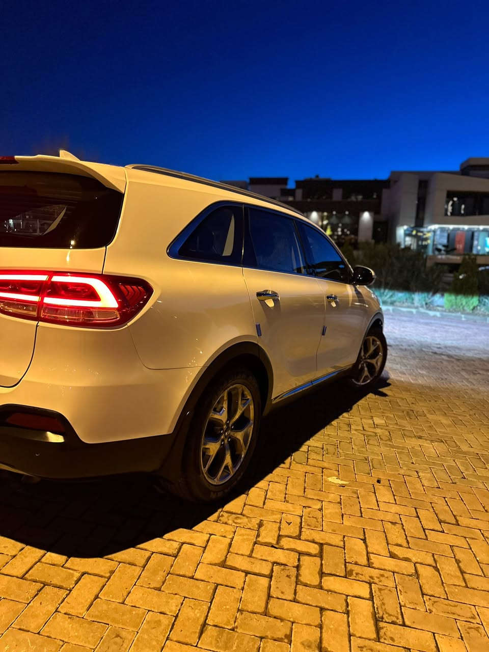 سلام عليكم
كيا سورينتو ٢٠١٦ صفر شركة البخيت

ماشية ٦٣٠٠٠كم

مالك واحد

مكينة ٤ سلندر

مواصفات فول ماعدا فتحة

رقم و سنوية جديد شمالي

صورة السونار موجودة 

تحويل فقط بدون وكالة بدون مراوس

السيارة نظيفة كافة الصيانة بالشركة

السعر  225$ و مجال بسيط 

اللي مو شراي رجاءً لا ياخذ من وقتنا

لأي استفسار أخر 

0770 053 3014
