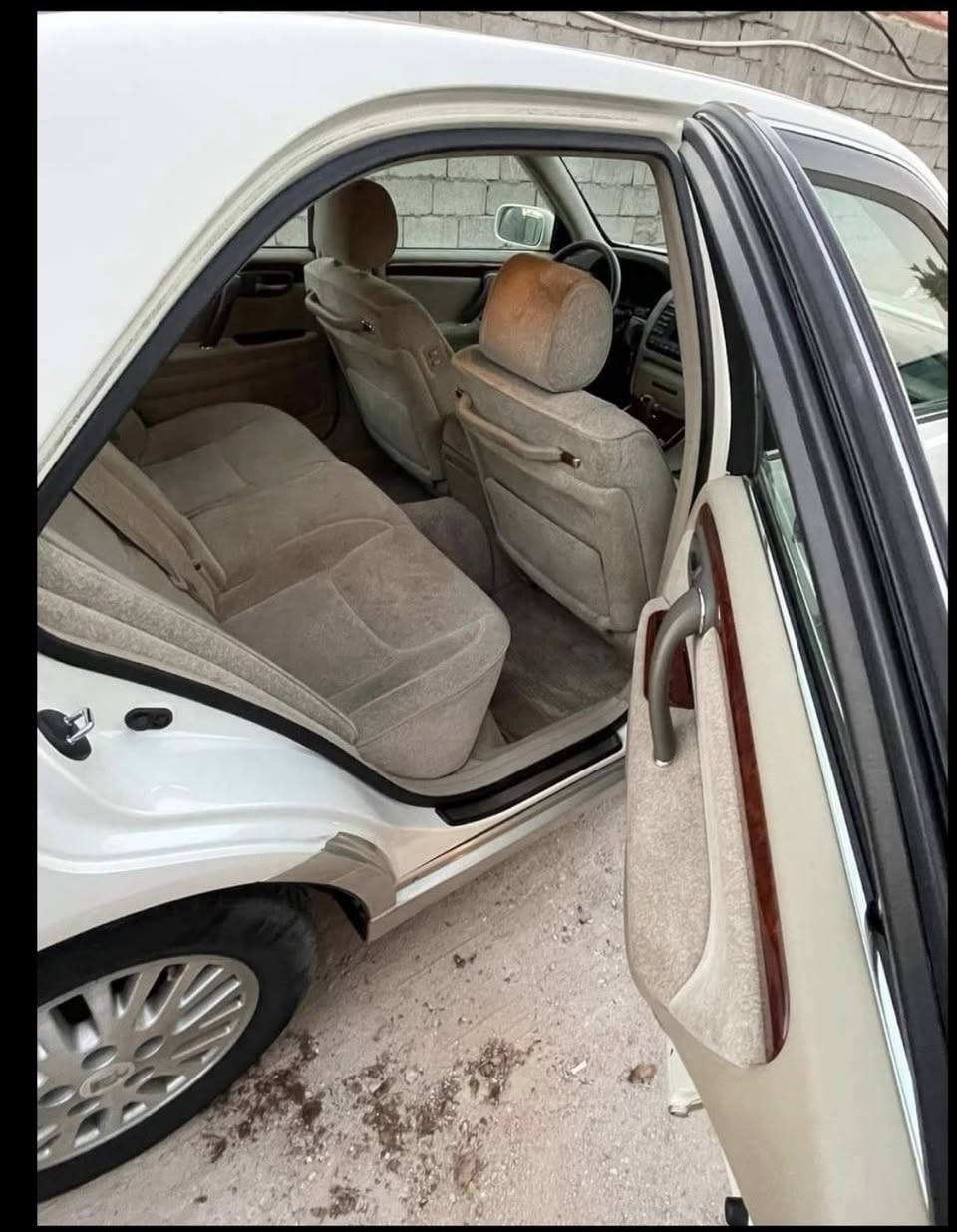 ام وعليكم ادوات متؤمه سليمانيه كفاله مواصفات 2 دكمه برده خلفيه وكشنات كهرباء كرستال    مديل  2002 
 السعر 60.  وبيها مجال ***********
