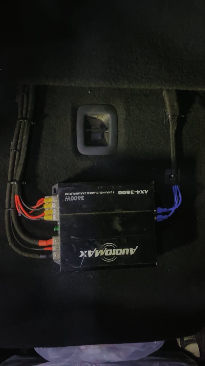 تم العمل على جيب لاريدو
تم اضافه ساب بقوه 250ارمس باله🔥💪🏻

وتم اضافه زوج سماعات بايونير بيضوي داخل بوكسات

مع اضافه امبلي فاير اوديو ماكس لتغشيل سماعات والساب

مع اضافه كيبل 6 كيج وفيوز 50 آمبير ونتيجه امامكم

مكاني بغداد طالبيه بنزله جسر مال فلكه 83 بشارع مستشفى ابن البلدي الزهراوي شغلي ب بيت ويوجد توصيل كافه انحاء العراق مع ضمان 

***********
