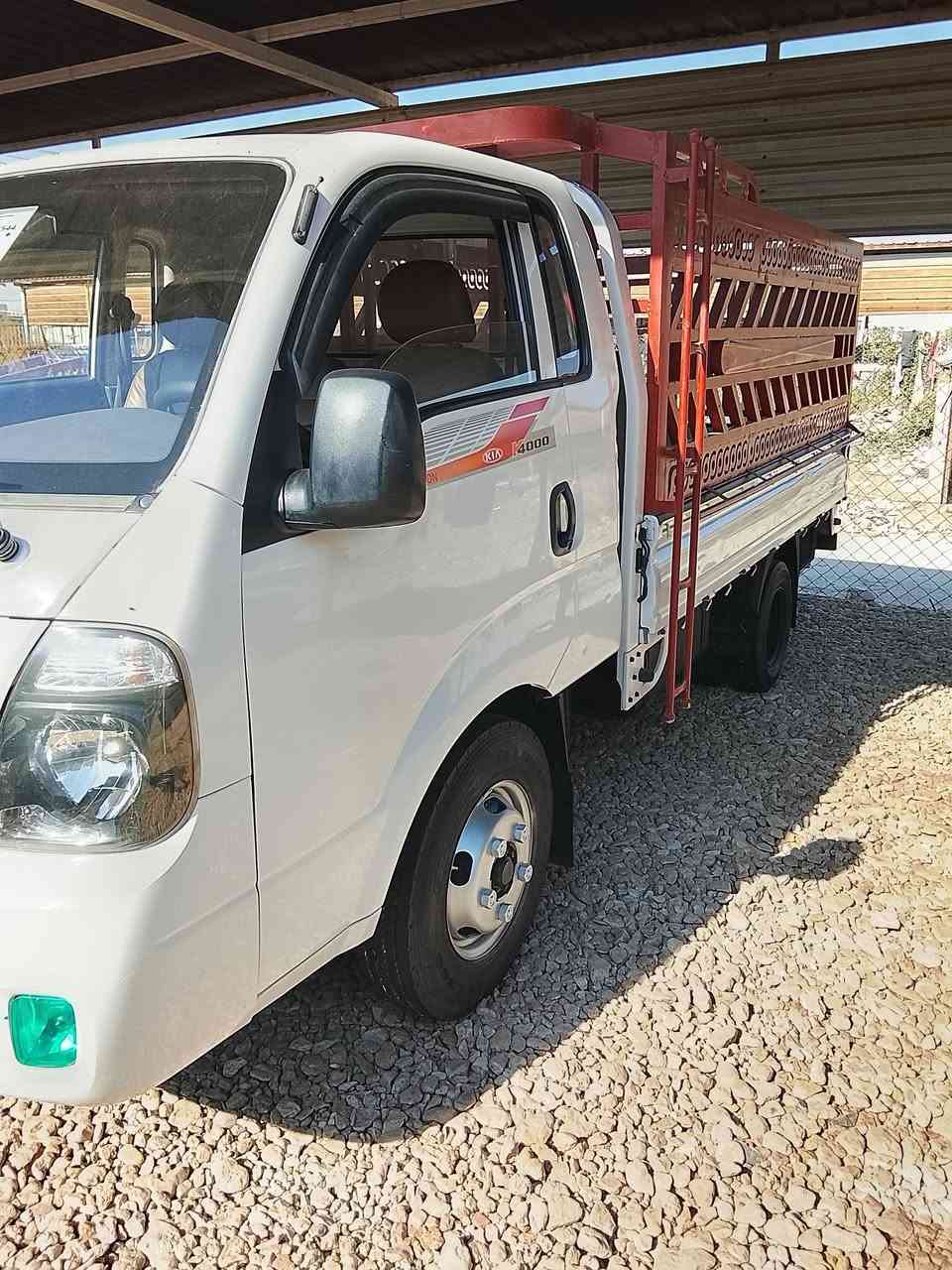 السلام عليكم.  كيه فحل 4000 موديل 2018 بغداد  سياره جديده للاتصال ***********
