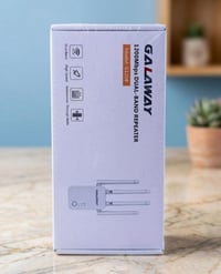 مقوي اشارة WI-FI سرعة الاتصال 1200Mbp مصمم بتقنية خاصة لاختراق الجدران...
