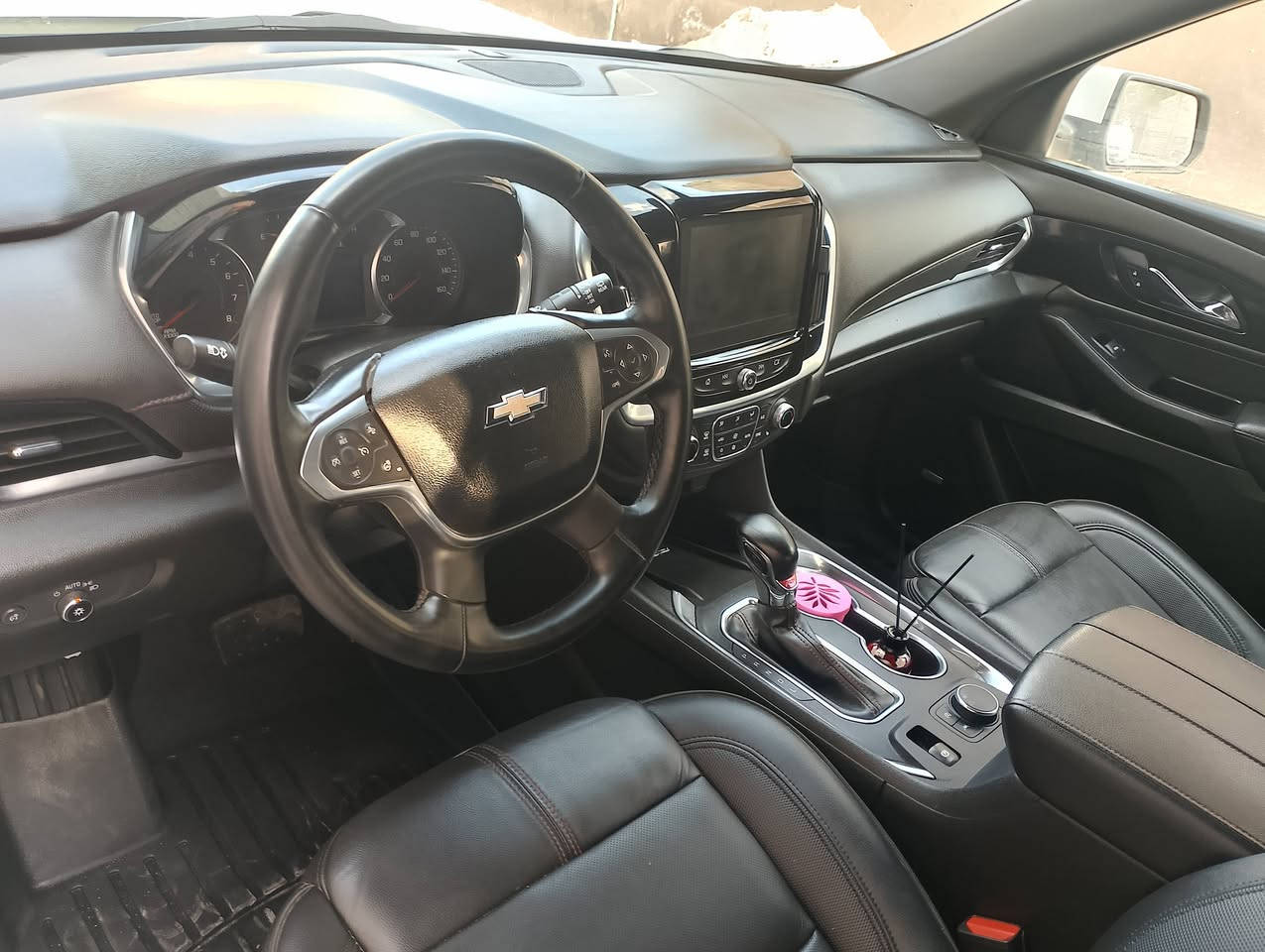 ترفرس فئة RS ٢٠٢٣ ابيض بلاك توب  فول عدى الفتحة محرك ٦ سلندر ٣٦٠٠ vvti رقم بصرة باسمي سيارة جديدة وجاهزة  مابيها اي نقص دخول جديد مواصفاته :
كشنات جلد منفصل vip 
تدفئة بالكشنات 
الكشنات الامامية كهربائية 
بصمة وتشغيل عن بعد
خمس كاميرات ٣٦٠° رؤية محيطية
اربع ابواب بصمه دخول ذكي 
تبريد ٣ قطع 
صندوق كهربائي 
شاشه كبيرة قاصه
تحكم ستيرن وشفتات
رادار امامي وخلفي وجانبي ( نقاط عمياء) 
مري شفط واشاير بالمري 
تحديد مسار ومثبت سرعه وتوقف ذاتي 
لدات امامية وكشافات 
ويلات سود بلاك توب 
سبير وعده جديده بعد مانازل 
السيارة جديدة وجاهزة وتحويل ثاني يوم مكان السيارة بصرة .
رقمي ***********
