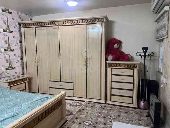 سلام عليكم غرفة نوم نظيفه جدأ للبيع سعر 800 عنوان كركوك واسطي ***********
