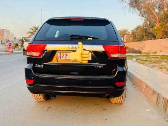 سلام عليكم 
جيب شيروكي 
موديل 2013 
ادوات ادوات 
سياره جديده جاهزه بدون اي نقص
بصمه 
كشنات جلد كهرباء 
شاشه كبيره 
كأمره خلفيه
فور و يل  
حساسات خلفيه 
مكان بغداد 
سعر 78$ 
رقم الهاتف 
***********
