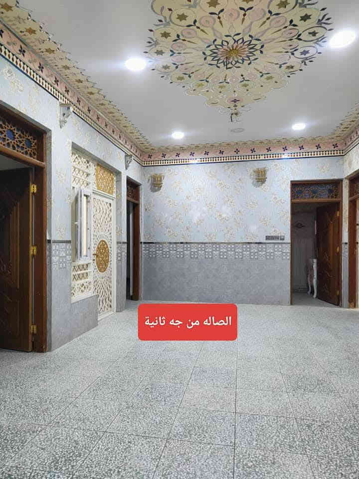 دار للبيع النجف الاشرف شارع علكم الشبلي مباشره المساحه الكليه 300متر تحتوي على ثلاث  غرف وصاله ومطبخ واستقبال وحمام داخل وخارج وسويت وكراج وحديقة ومحلات تجارية عدد ثنين بناء درجه اولى السعر 115مع المجال للاستفسار الاتصال او المراسله على الخاص ***********
