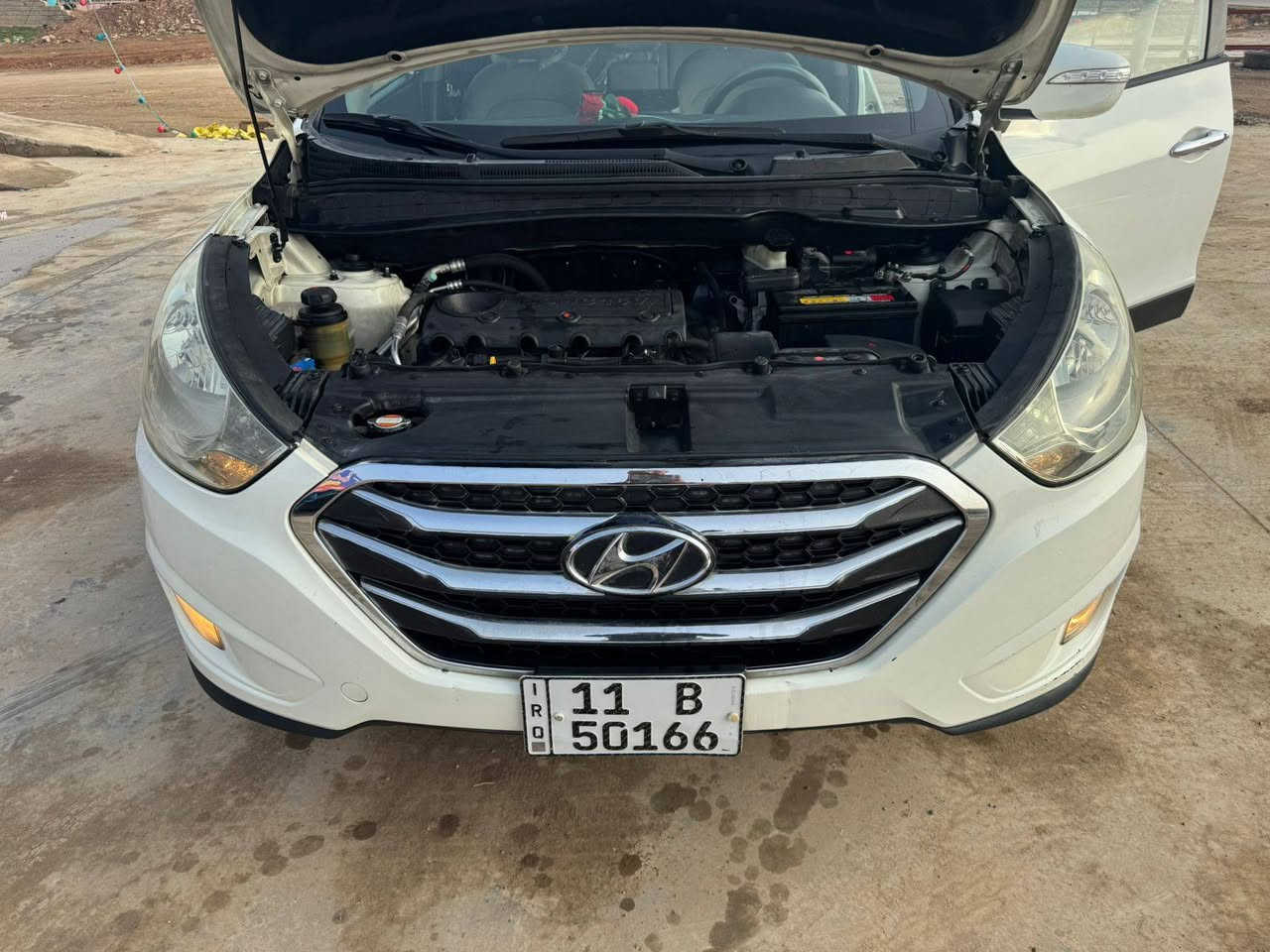 توكسن2010 بلا ضرر ولا صبغ ماشيه117 الف محرك ما مفتوح لا صرف لا نفخ طخم شرط بنوراما شاشه كامره سيارة كامله السعر135 مكان الموصل ***********..***********
