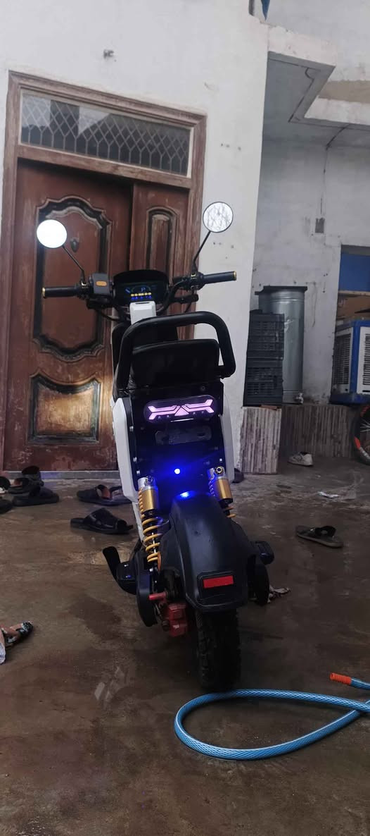 دراجة rs9 شهر من نزلت من المعرض بعدها بتراب الشركة بطاريات5 مزودة شلعة فول تعتبر vip بيع او مراوس بايراني 24 وفوك كركوك, العراق


**إذا كنت صاحب هذا الإعلان وتريد حذفه لأي سبب، رجاءا أرسل رسالة إلى الدعم الفني**