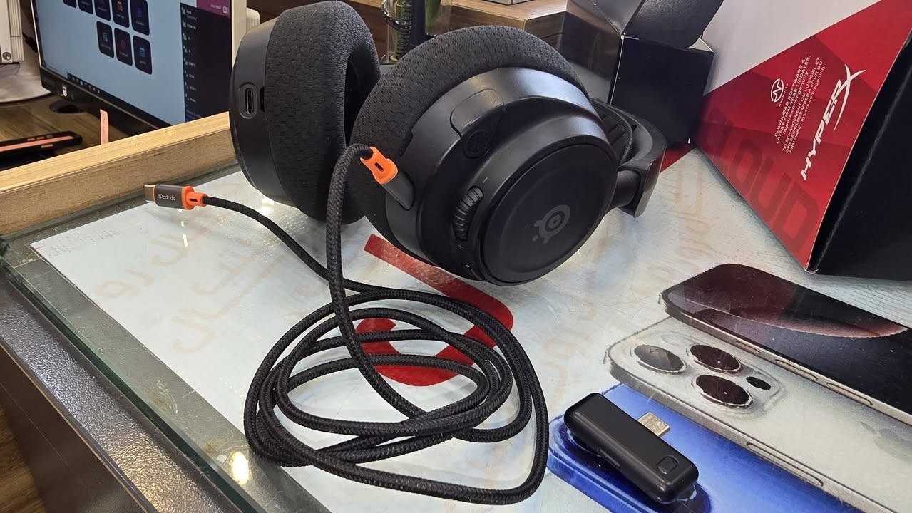 عندي سماعتين للبيع
سماعه هايبر اكس كلاود ٣ 
وسماعه ثانيه ماعرف اسمه شوفوها بصور 
هايبر اكس نظافه 100استعمال قليل 
وسماعه ثانيه كذالك نظافه 100 استعمال قليل 
بس كارتونه مالته ماهيه 
بيع او مراوس بسماعه سوني 
توصيل متوفر


**إذا كنت صاحب هذا الإعلان وتريد حذفه لأي سبب، رجاءا أرسل رسالة إلى الدعم الفني**