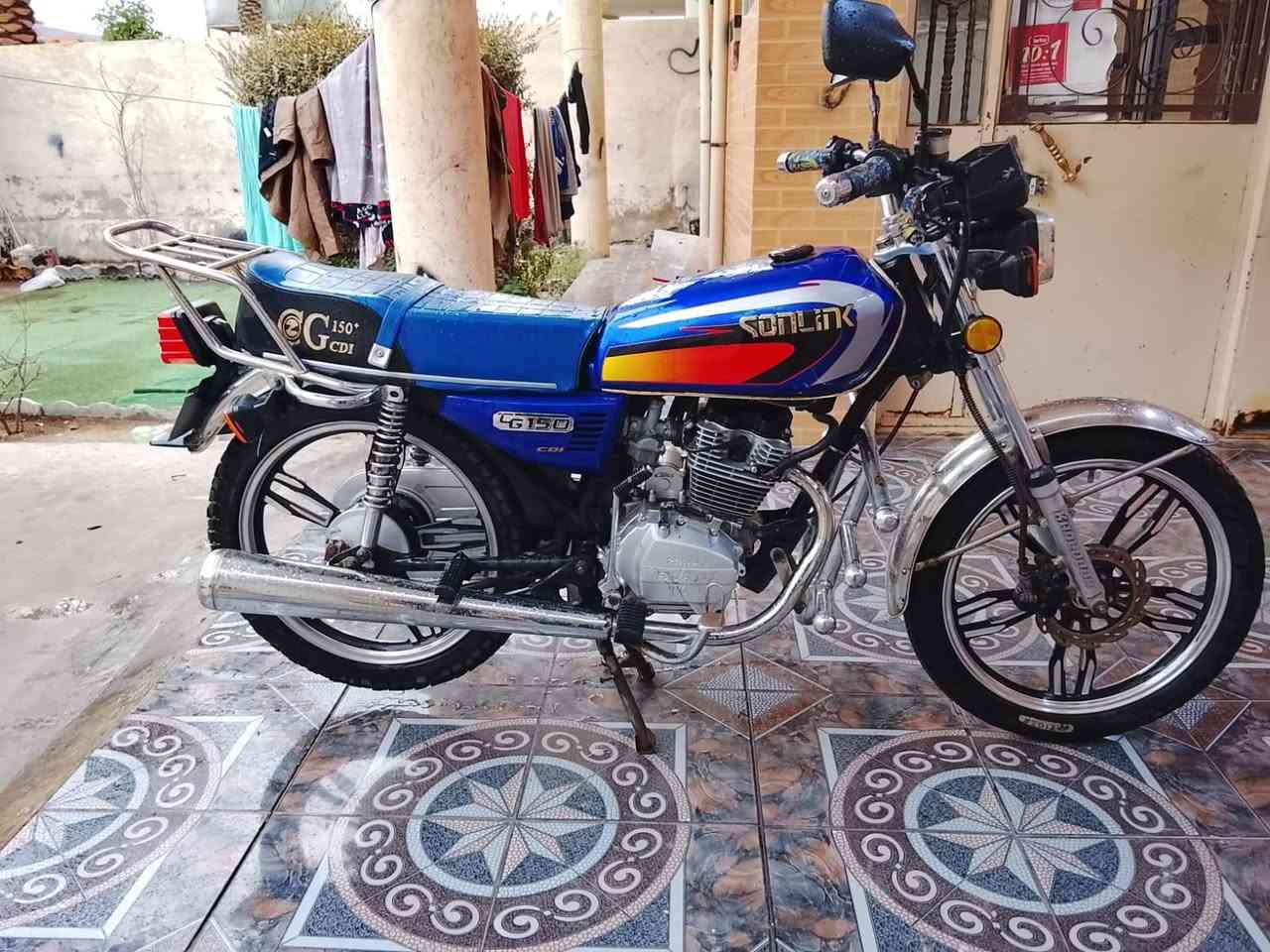 دراجه ايراني للبيع السعر 450 بيه مجال جديده كهربائيات كله شغاله مكفوله من كلشي موديل  22 محرك بلادي عنواني الرمادي حي ضباط للاستفسار على رقم ***********
