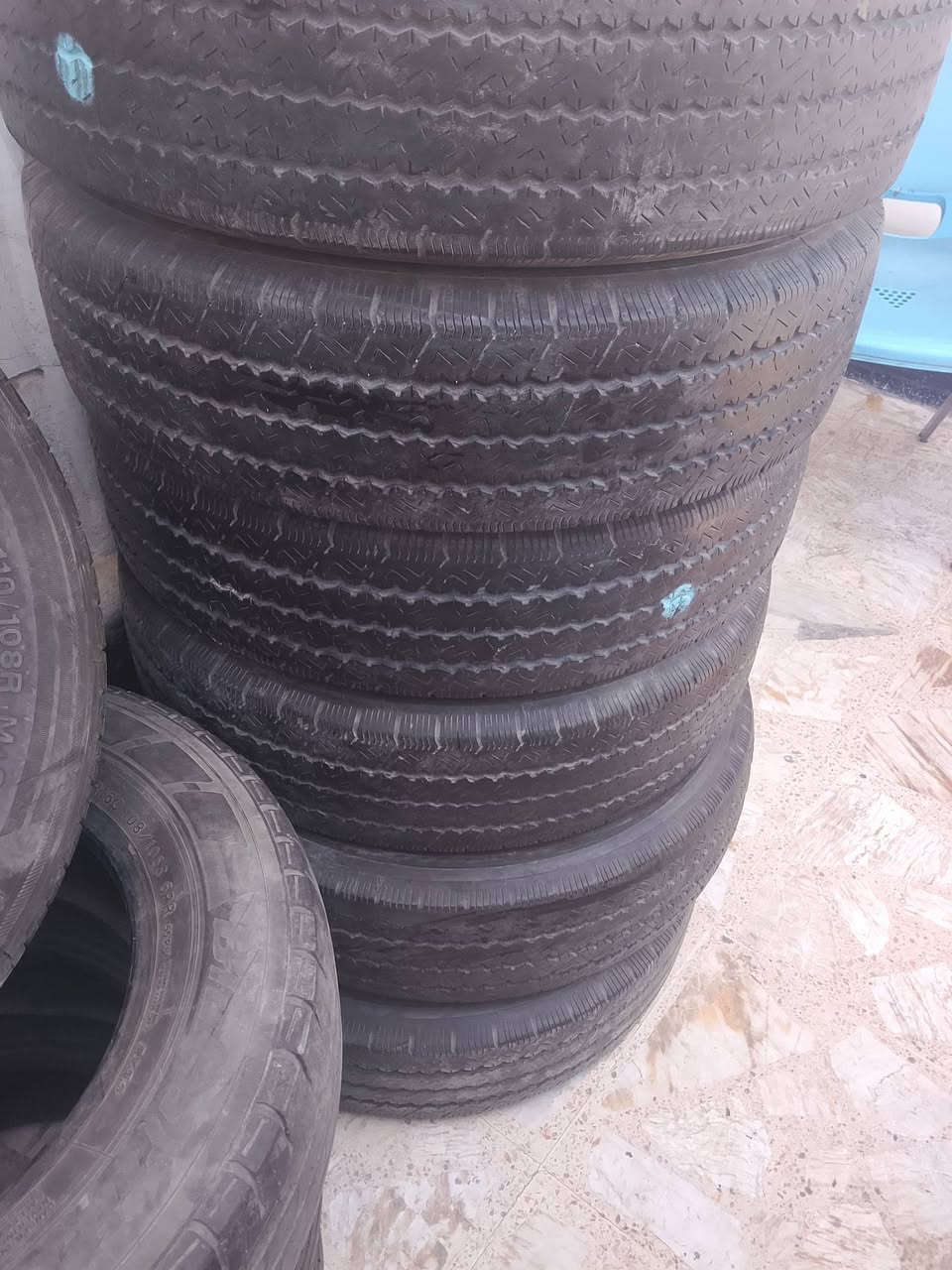 17/500/كوستر برجستون باله نضيفات كلش سعر الزوج 150الف موقع المحل شعب شارع اسواق المركزيه قرب كليه الامام الكاضم خدمات ايليا 
***********
