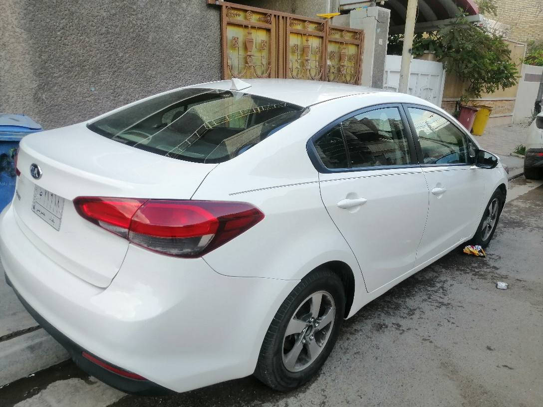 *********** 
فورتي ٢٠١٧ بغداد نص فول مكينه ٢٠٠٠ دوش ماشيه ٨٥
السياره بيها شويه صبغ با باب خلف السائق من جوه اثر شخط
السياره من امريكا كلين بدون حادث بدون ارباك 
شادلها تخم تاير جديد وباتري جديد
تبريد ثلج ❄️
السعر ١٢٢$ وبيها مجال
مكان السياره بغداد الشعب ***********
*********** بغداد, العراق
