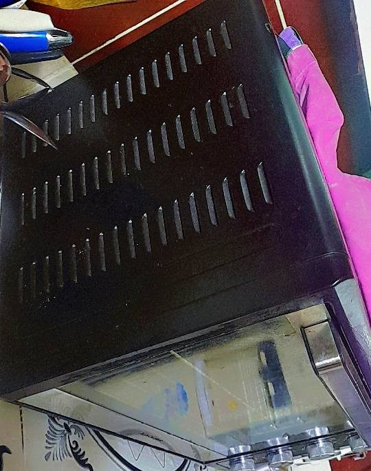 السلام عليكم .فرن اخو الجديد مستخدم جدآ جدآ قليل  وحرارته فول وشغال وحجمه كبير أخذته من الجمعية .بس محتاجه اريد ابيعه السعر 100 وبي مجال.وشرط الفحص


**إذا كنت صاحب هذا الإعلان وتريد حذفه لأي سبب، رجاءا أرسل رسالة إلى الدعم الفني**