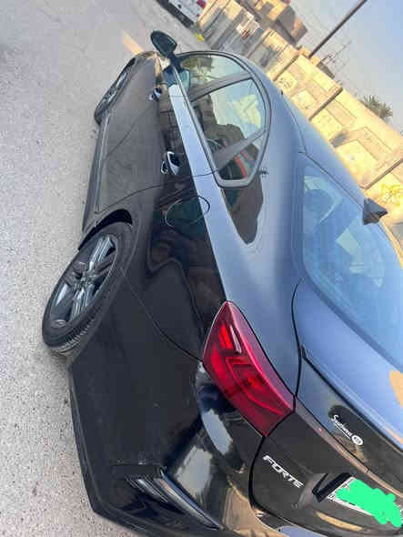 السلام عليكم كيا فورتي موديل 2021 امريكي 
السياره فول موصفات  تخم تاير باتري جديد 
السياره حادثهه جاملغ امامي رقم اربيل دولي تريد تحويل تريد وكاله موصفات السياره بصمه تشغيل بصمه ابواب
فتحه سقف نضام ترحيب كشنات جلد السيارج GT
محرك الفين دوش مكينه وكير مقفولات السعر 125$ وبيهه مجال***********
