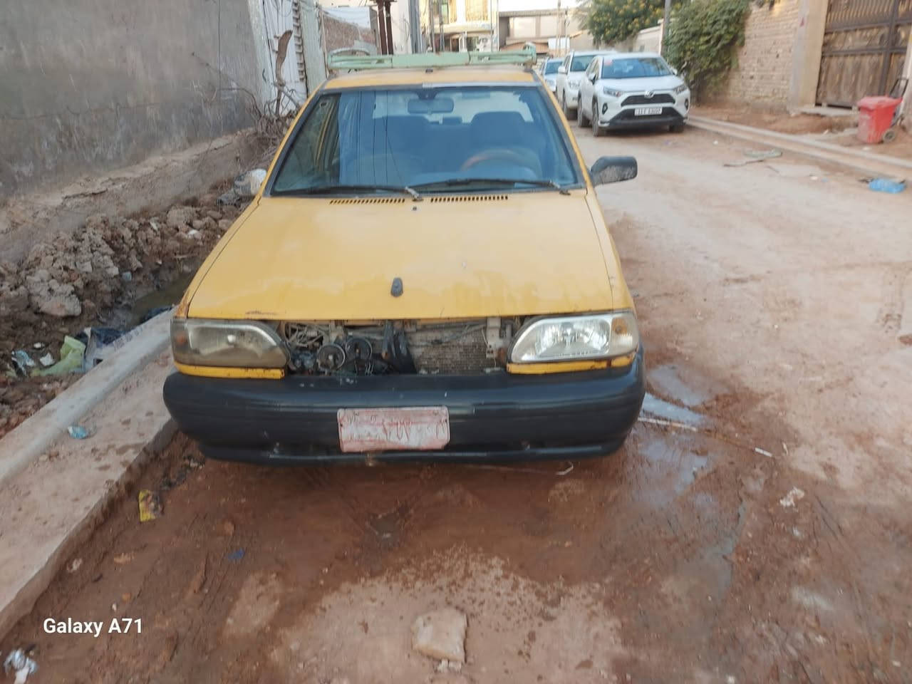 سلام عليكم سايبة للبيع موديل ٢٠١٢ مكينة وكير (برايد )عل شرط تخم تاير جديد وحدادية نضيفة معمرة تعمير وشواصي جديدة كهربائيات شغالة راعيه موجود هوه ومستمسكاتة ابيع بدون هيئة السعر ١٠ اوراق وبيها مجال قليل 
رقم الهاتف :***********
