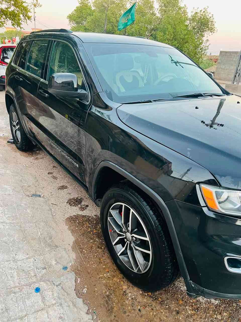 للبيع جيب الاريدو 2018
حادث امريكا موجود بالصور
وبيه حادث بالعراق الجهه الثانيه باب وجاملغ صبغ
مكان السياره العماره 
السعر 195 وبيه مجال 
***********

