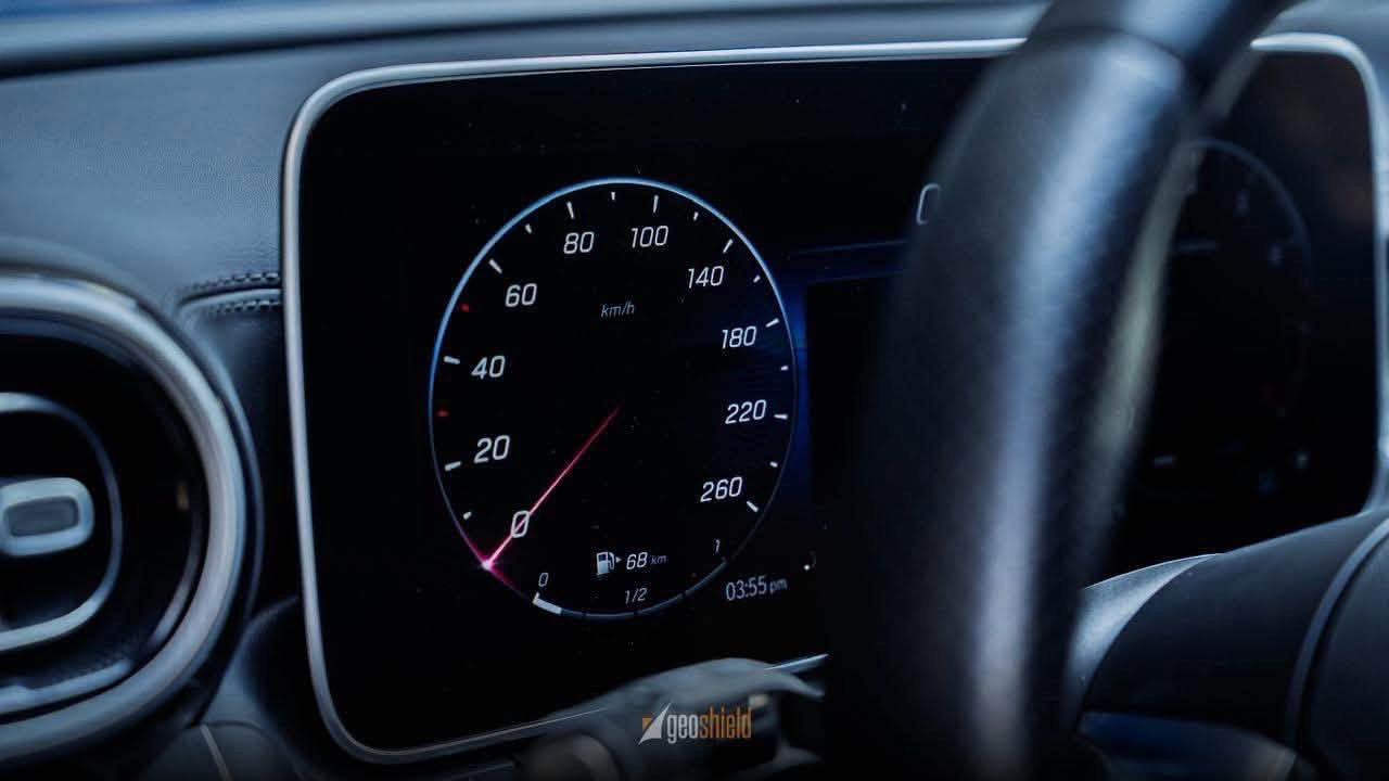 للبيع  سي كلاس (C300 2023 ). . (AMG)

-مغلفه ppf. مات بالكامل 

-بنوراما

-كامرات 360

-اوتو بارك

-حساس360

-ويل اصلي19

-جنطه كهرباء

-كشنات تدفئة وتبريد وداينمك

-رادار امامي+ جانبي + خلفي

-نقطه عمياء

-كشنات امامي خلفي كهرباء

ماشيه: 38  الف ميل 

-صفر. مسج

(السيارة حادثةجاملغ خلفي باب وره سايق  بدون ايرباك).   مغلفه ppf  بلكامل. تضليل بيه سنويةً.  سيرفس. كامل بالوكالة السيارة جديدة جدا

رقم صاحب سيارة ***********
