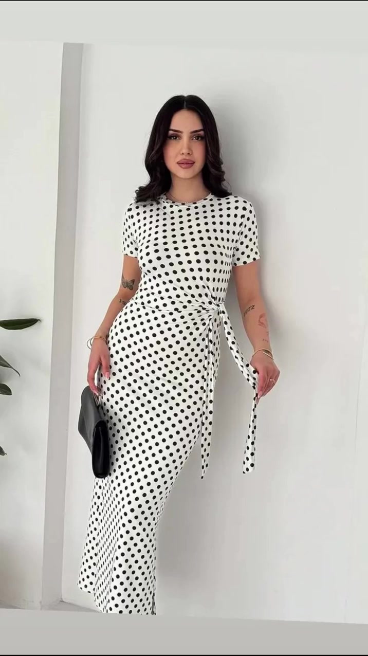 جديد ازياء دبي للالبسه النسائيه 👗 
التميز والاختلاف 💞♥️ 
توفر فستان نسائي صيفي 🔥🔥 
القياسات 38 الى 46 
الوان اسود جوزي ابيض نيري 
سعر الفستان 30 الف 
متوفر توصيل لجميع محافظات العراق 🚗 
#ملابس_تركية #ملابس_بنات #العراق #الكراده #مودل


**إذا كنت صاحب هذا الإعلان وتريد حذفه لأي سبب، رجاءا أرسل رسالة إلى الدعم الفني**