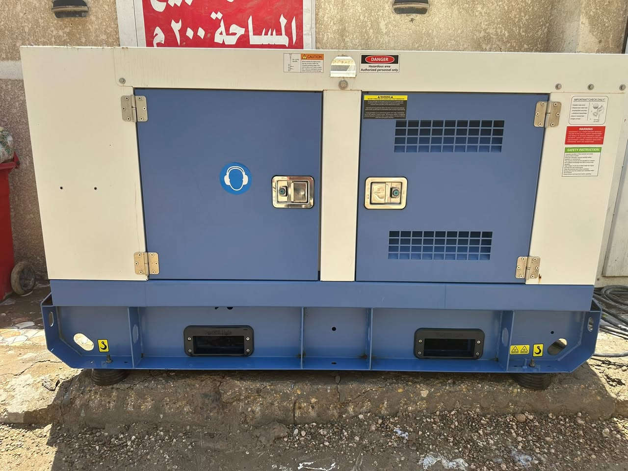مولدة بيت مستعملة قليل جدا ( ٤٥٠ ) ساعة 
المكان : بابل - الحلة - شارع 60
نوع المحرك:ازوزه ياباني موديل 2023
القدره: 25 KVA
المحرك:4 بستم  
نوع الملف:ستامفورد نكليزي
عدد ساعات التشغيل 450 ساعة ⏰
كاتم 100% 
مع سسستم بروتكشن كامل للحمايه ونظام اوتو Ato 
السعر : 30 ورقة و بيها مجال 
 الهاتف: *********** اتصال فقط
